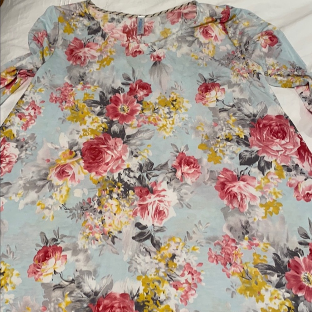 Dress - Picture 3 of 4